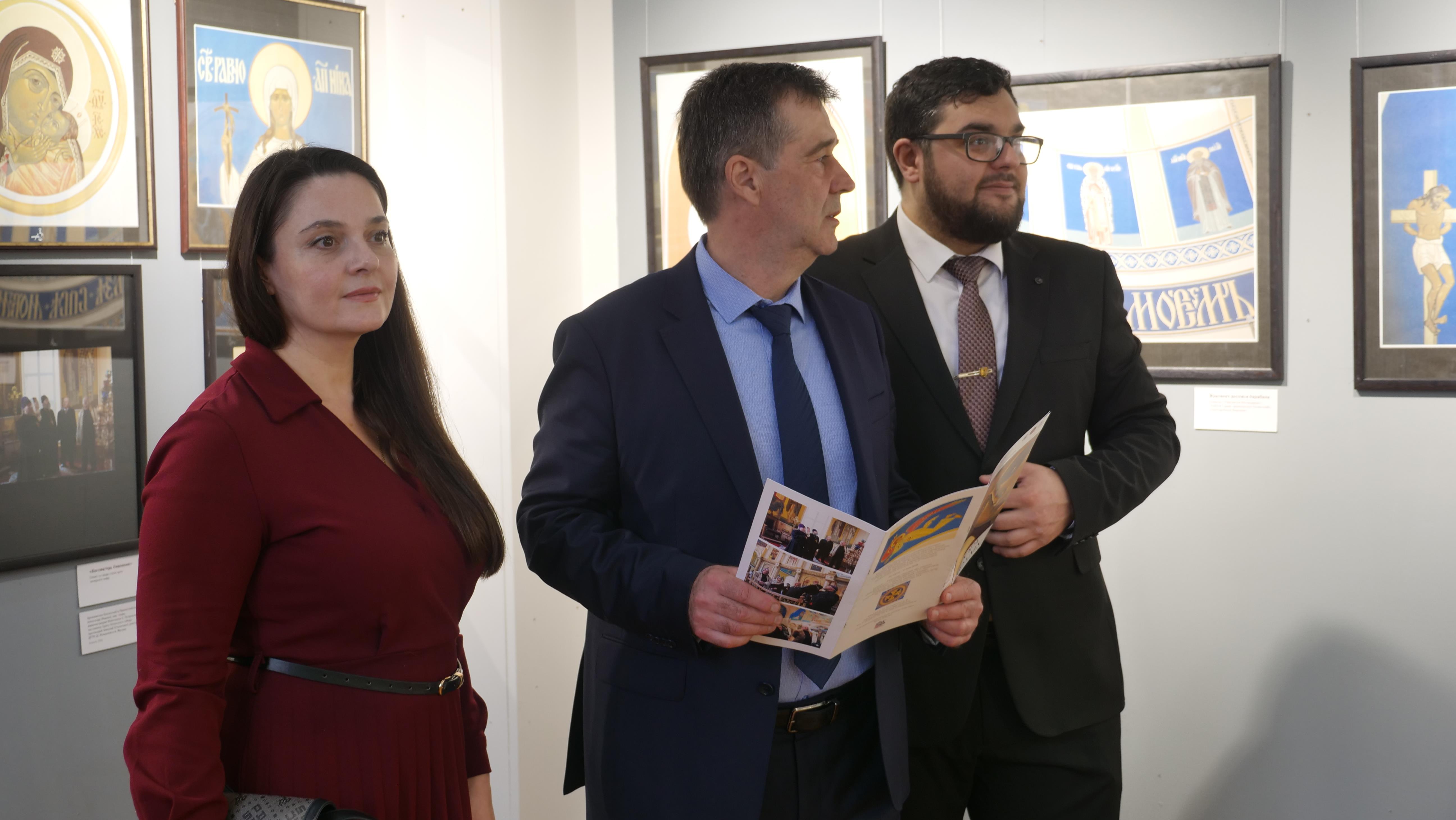 «Дорога к храму»: выставка Абдулзагира Мусаева открылась в Махачкале